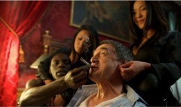 触不可及在线观看国语,跨越身份界限的人性光辉